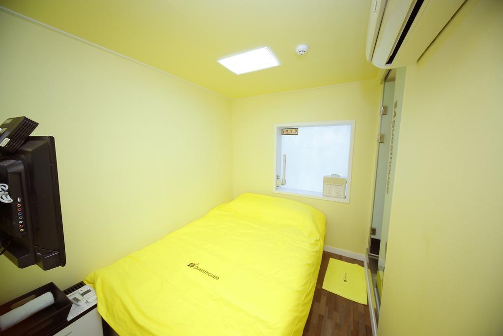 24 Guesthouse Sinchon Avenue Séoul Chambre photo